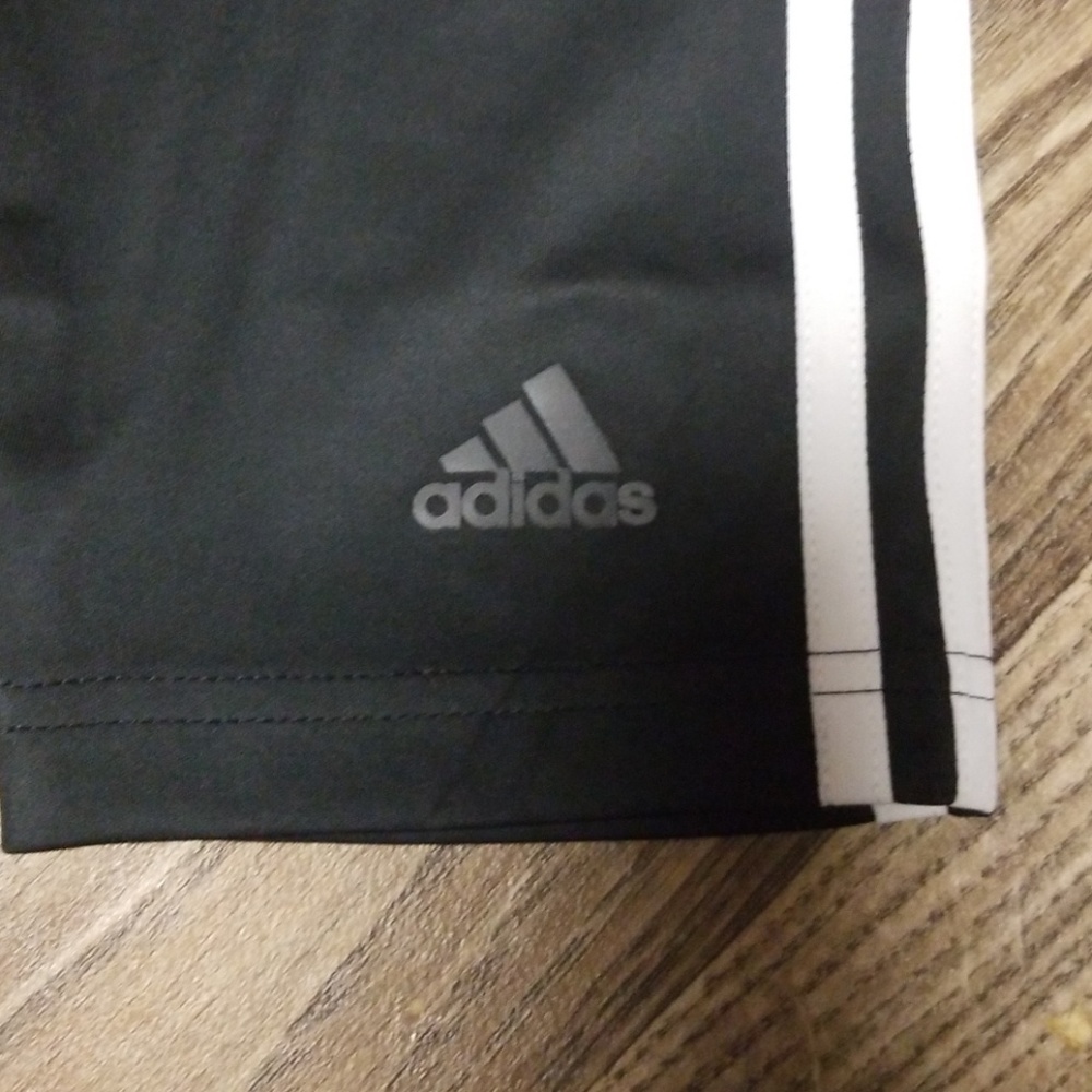 Adidas capris - Picture 5 of 8